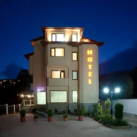 Family Prim Hotel 3*