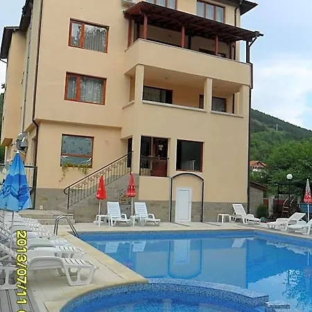 Family Prim Hotel 3*