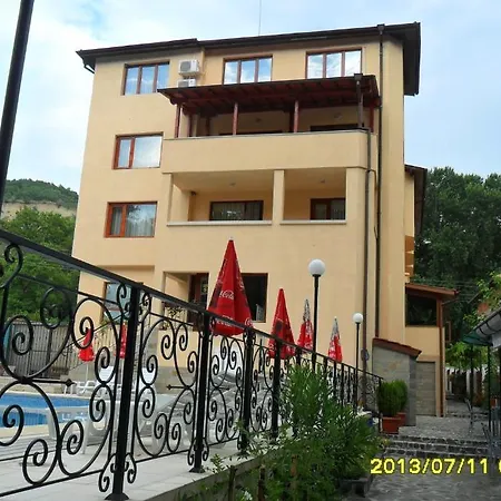 Family Prim Hotel