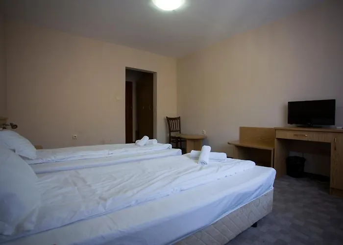 Хотел Family Prim