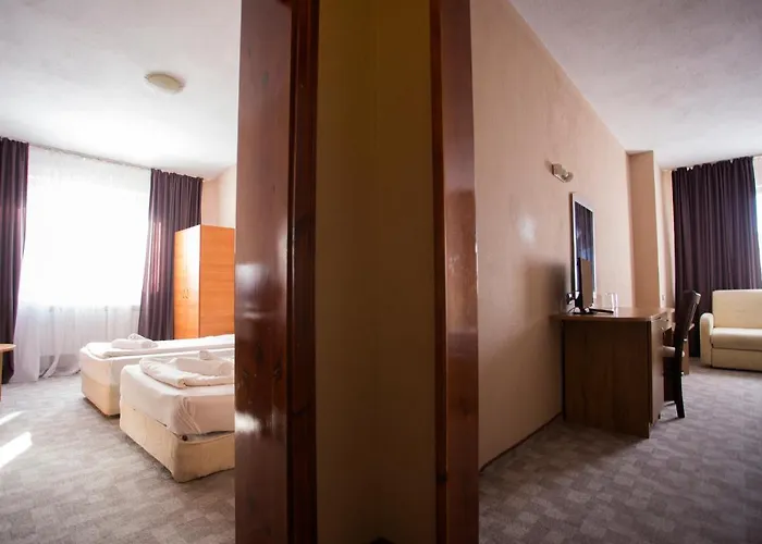 Хотел Family Prim